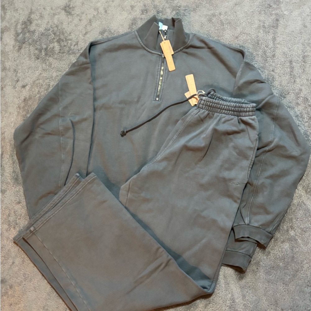 NWT Skims Cozy 2-Piece Sweat & Zip Set